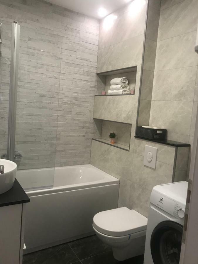 Apartments Holiday Baška Voda Dış mekan fotoğraf
